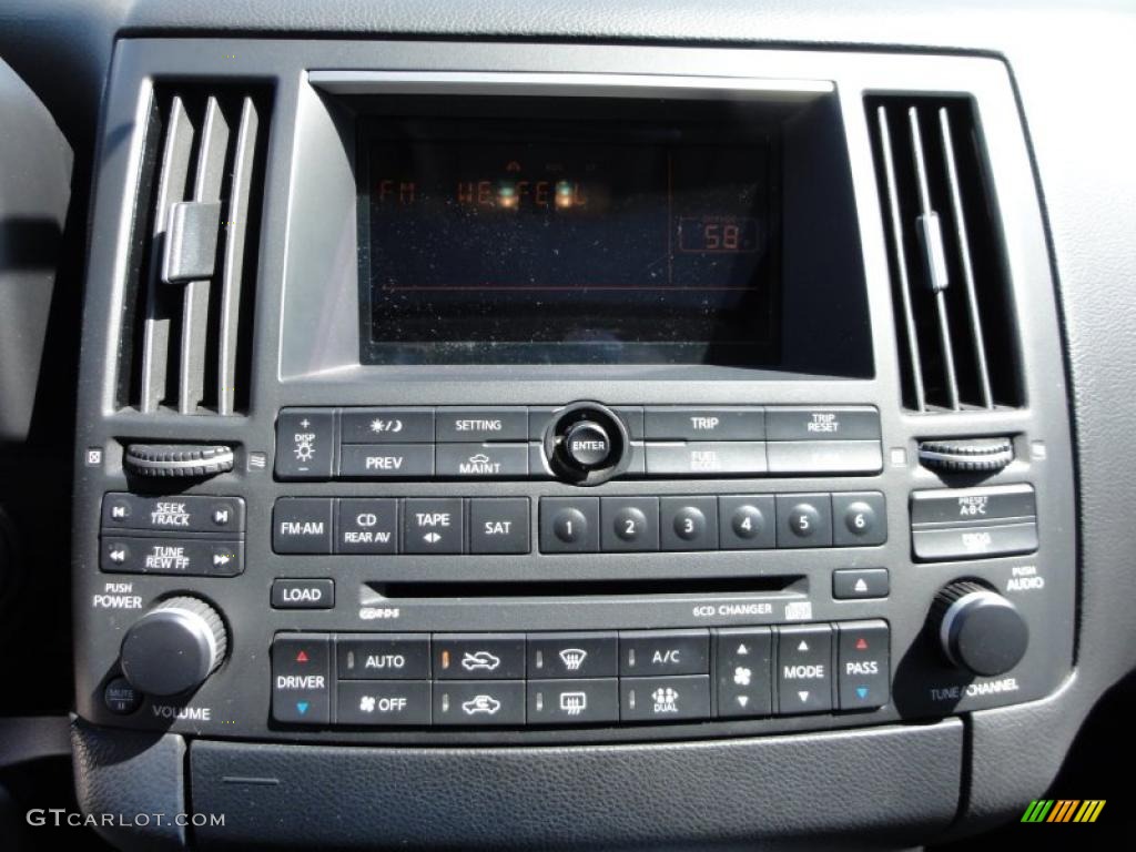 2003 Infiniti FX 35 AWD Controls Photo #48352354