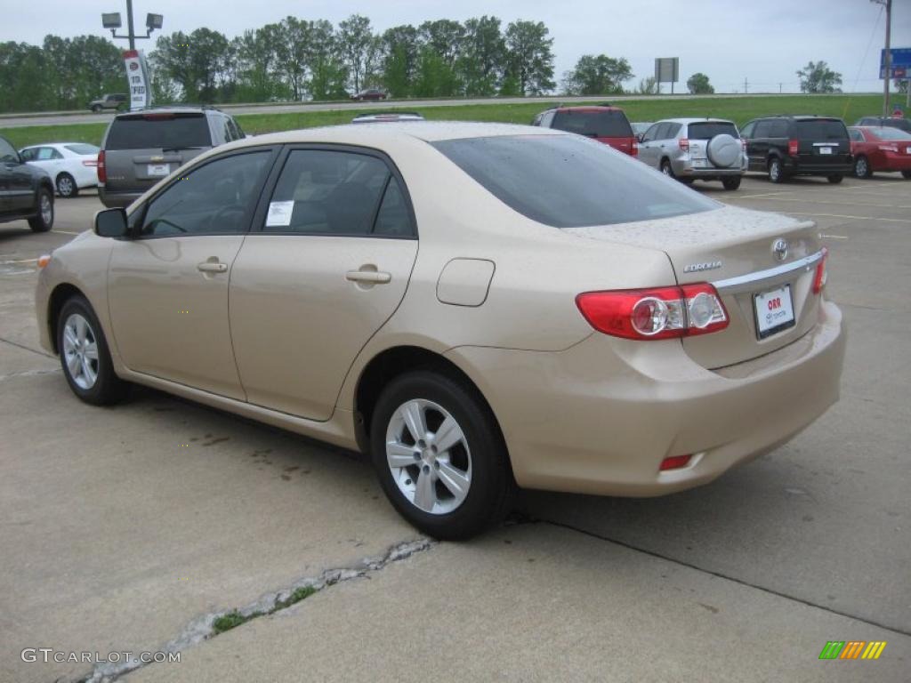 2011 Corolla LE - Sandy Beach Metallic / Bisque photo #5