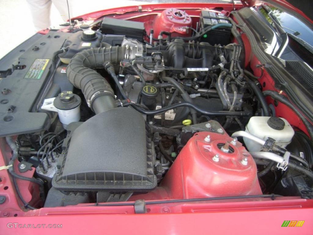 2006 Mustang V6 Deluxe Coupe - Torch Red / Dark Charcoal photo #20