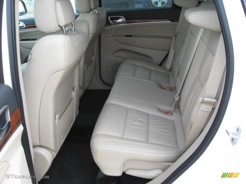 Black/Light Frost Beige Interior 2011 Jeep Grand Cherokee Limited 4x4 Photo #48354607