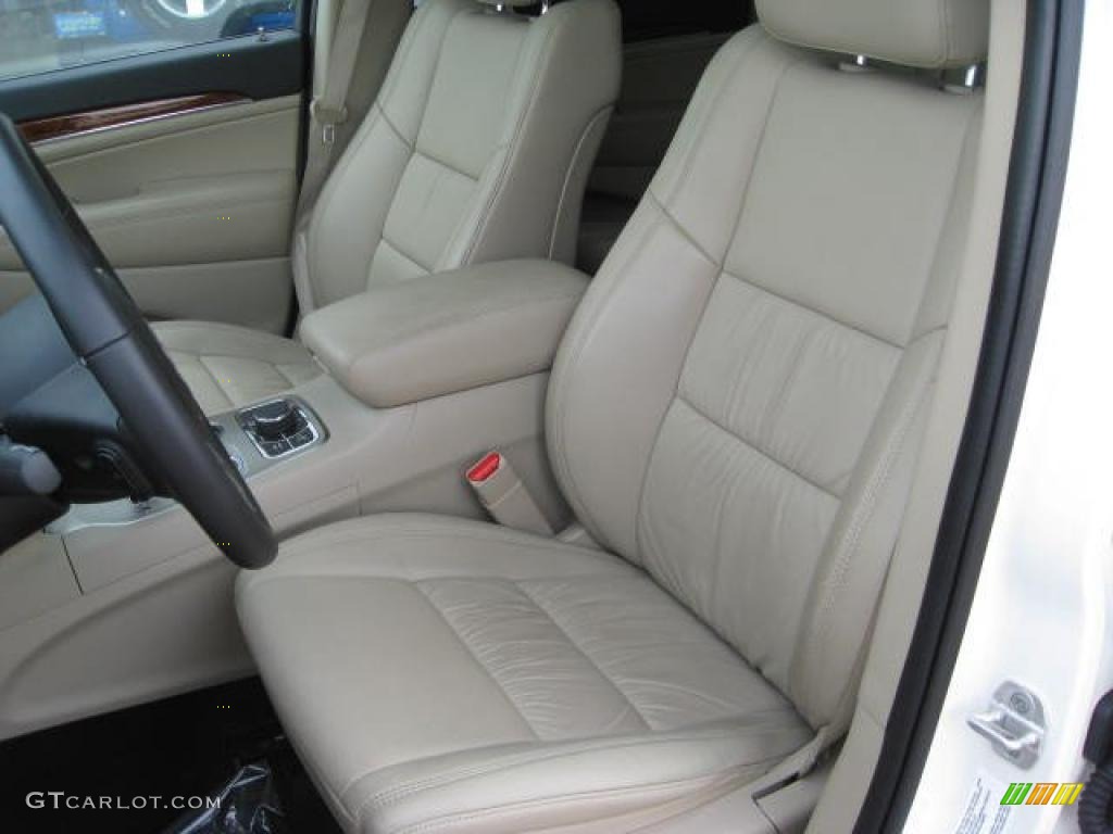 Black/Light Frost Beige Interior 2011 Jeep Grand Cherokee Limited 4x4 Photo #48354874