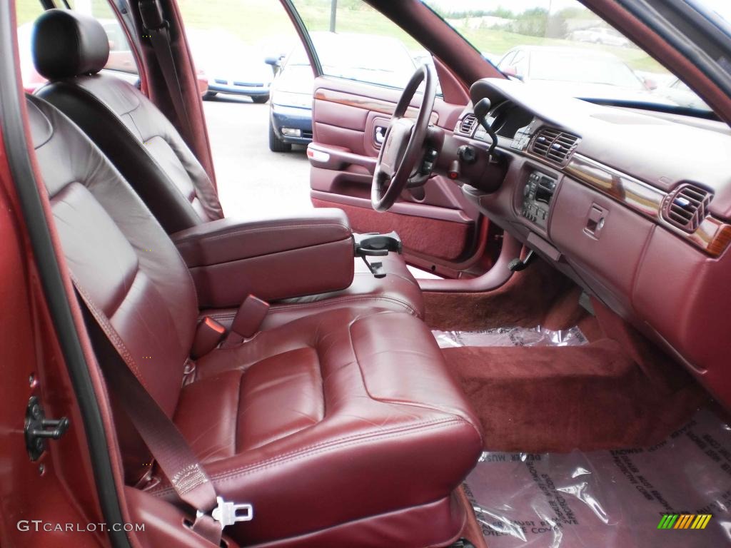 1999 Cadillac DeVille Sedan interior Photo #48355384