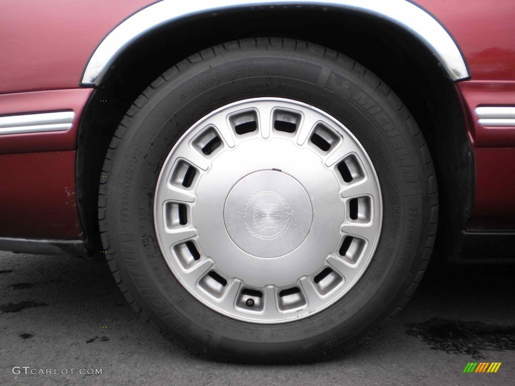 1999 Cadillac DeVille Sedan Wheel Photo #48355462