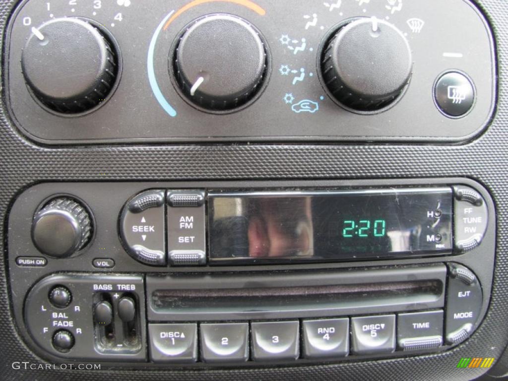 2003 Dodge Stratus SE Sedan Controls Photo #48355987