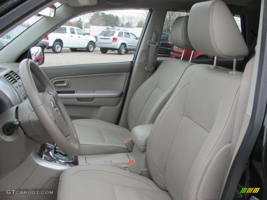 Beige Interior 2007 Suzuki Grand Vitara Luxury 4x4 Photo #48356770