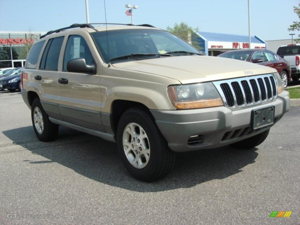 2000 Grand Cherokee Laredo 4x4 - Champagne Pearlcoat / Agate photo #1