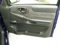 Graphite 2002 Chevrolet S10 LS Regular Cab Door Panel