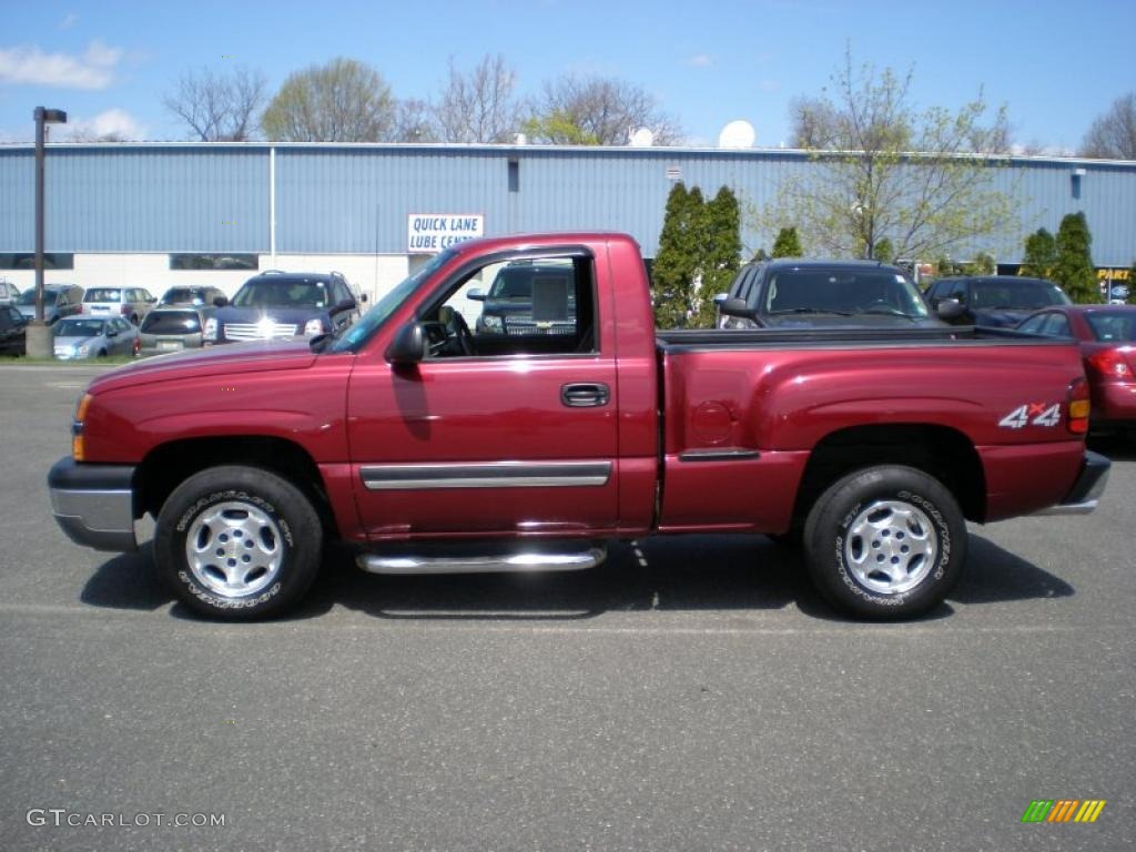 2004 Silverado 1500 LS Regular Cab 4x4 - Sport Red Metallic / Dark Charcoal photo #4