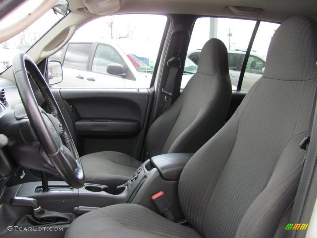 2003 Liberty Sport 4x4 - Stone White / Dark Slate Gray photo #9