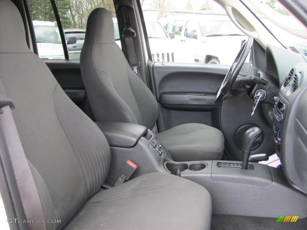 2003 Liberty Sport 4x4 - Stone White / Dark Slate Gray photo #17