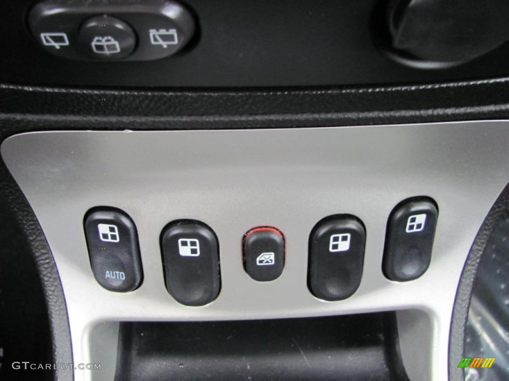 2008 Chevrolet HHR LS Controls Photo #48357682