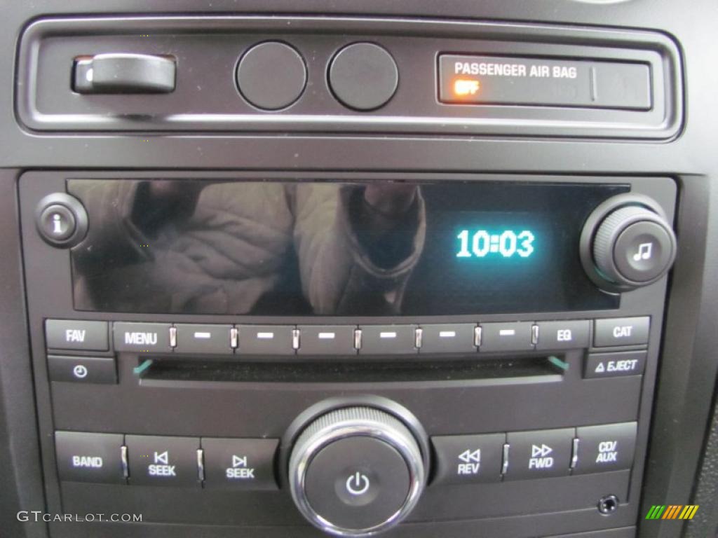 2008 Chevrolet HHR LS Controls Photo #48357691