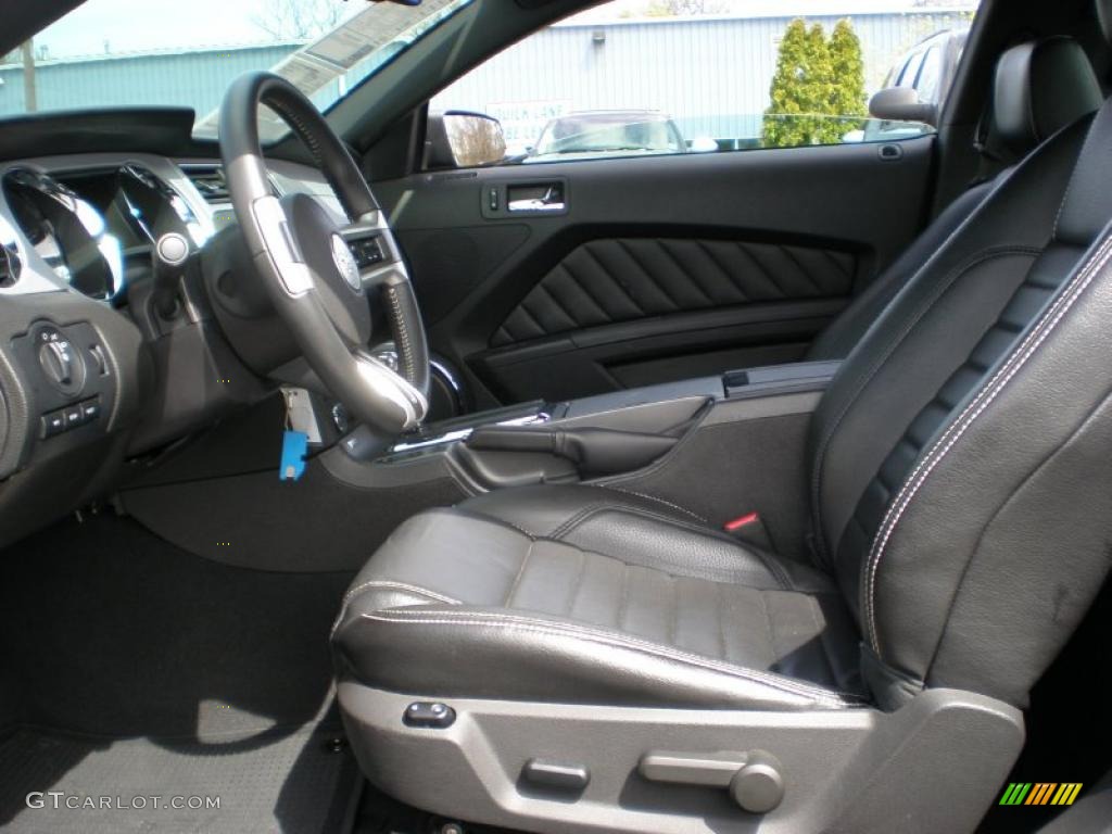 Charcoal Black Interior 2010 Ford Mustang V6 Premium Coupe Photo #48358900