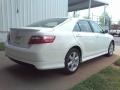 Black - Camry SE Photo No. 16