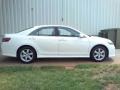 Black - Camry SE Photo No. 17