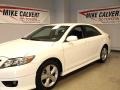 Super White - Camry SE Photo No. 6