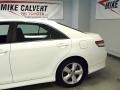 Super White - Camry SE Photo No. 7