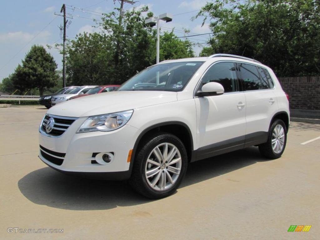 2011 Tiguan SE - Candy White / Charcoal photo #1