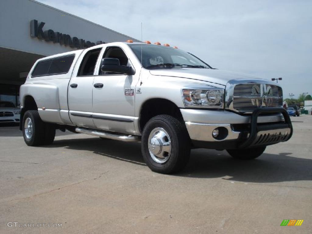 2007 Ram 3500 ST Quad Cab 4x4 Dually - Bright Silver Metallic / Medium Slate Gray photo #7