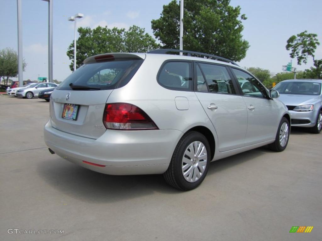 White Gold Metallic 2011 Volkswagen Jetta S SportWagen Exterior Photo #48362122