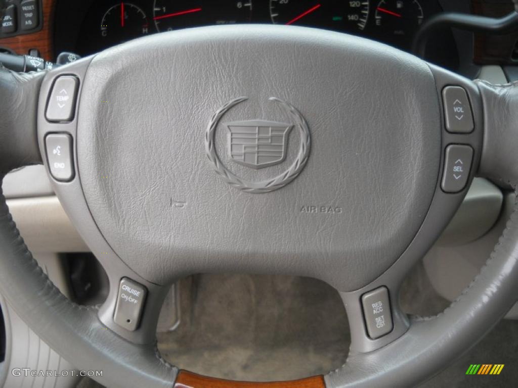 2002 Cadillac DeVille DHS Controls Photo #48364342