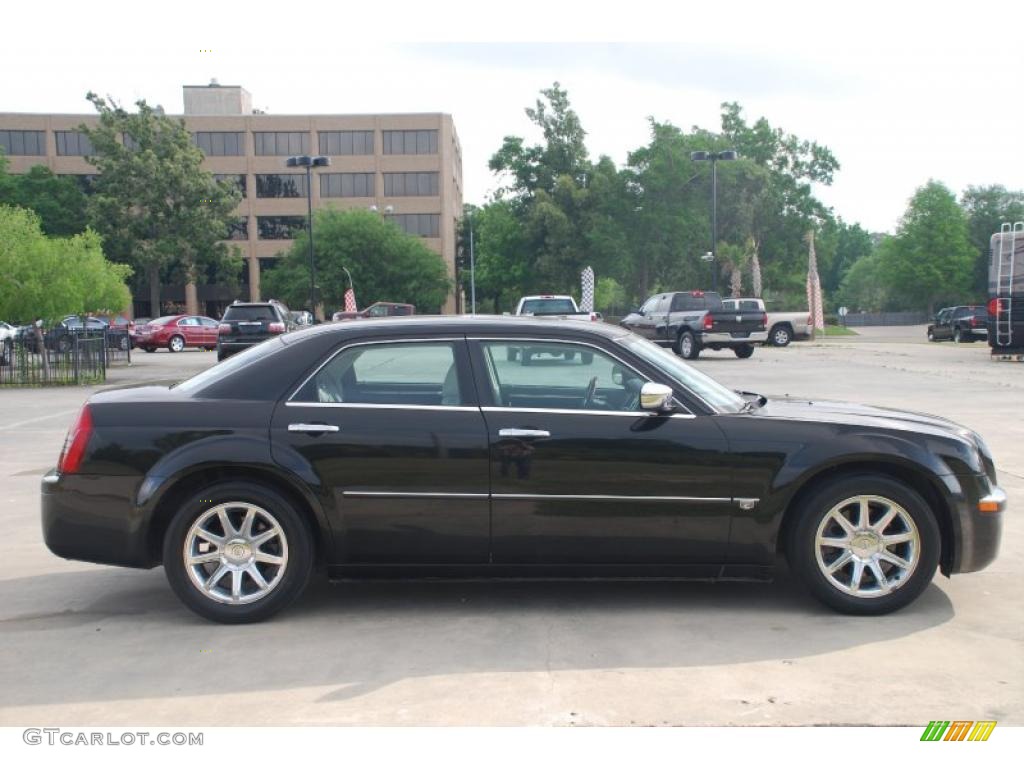 2005 300 C HEMI - Brilliant Black Crystal Pearl / Dark Slate Gray/Light Graystone photo #5