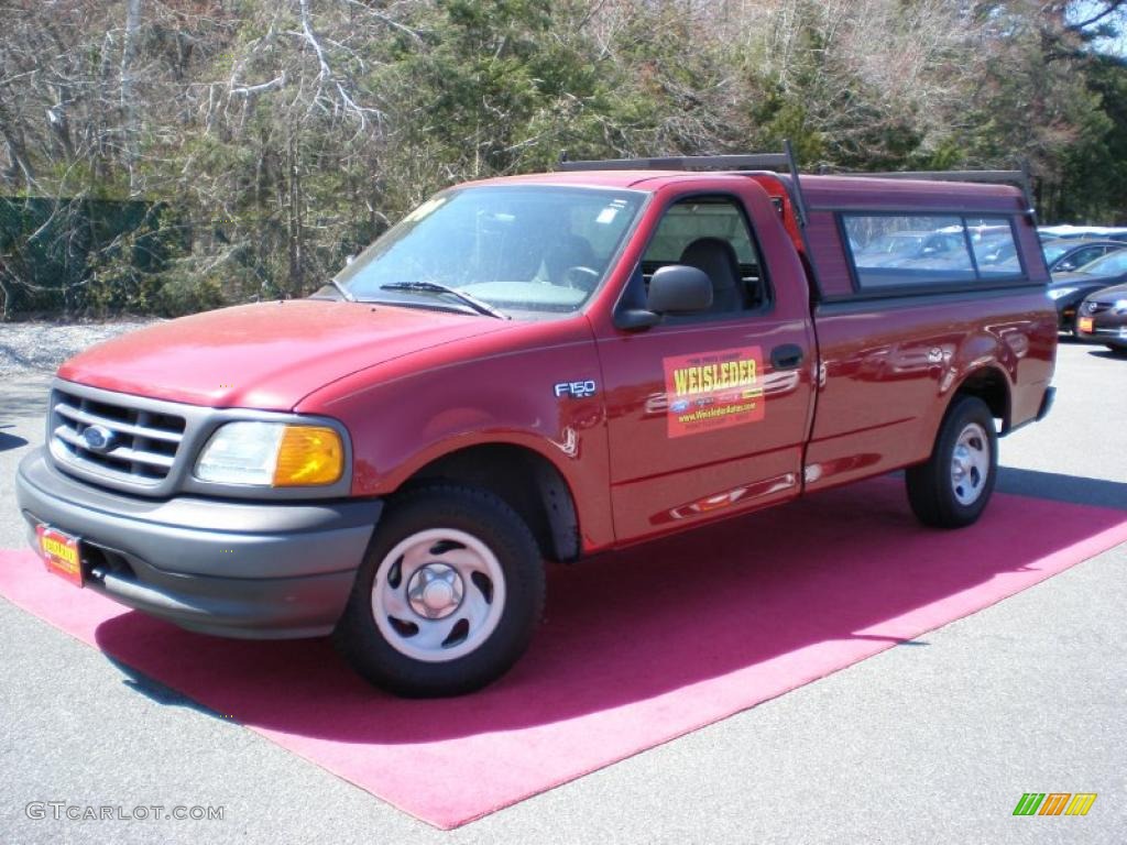 2004 F150 XL Heritage Regular Cab - Toreador Red Metallic / Medium Graphite photo #1