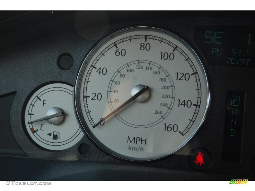 2005 300 C HEMI - Brilliant Black Crystal Pearl / Dark Slate Gray/Light Graystone photo #17