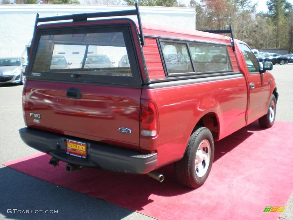 2004 F150 XL Heritage Regular Cab - Toreador Red Metallic / Medium Graphite photo #8