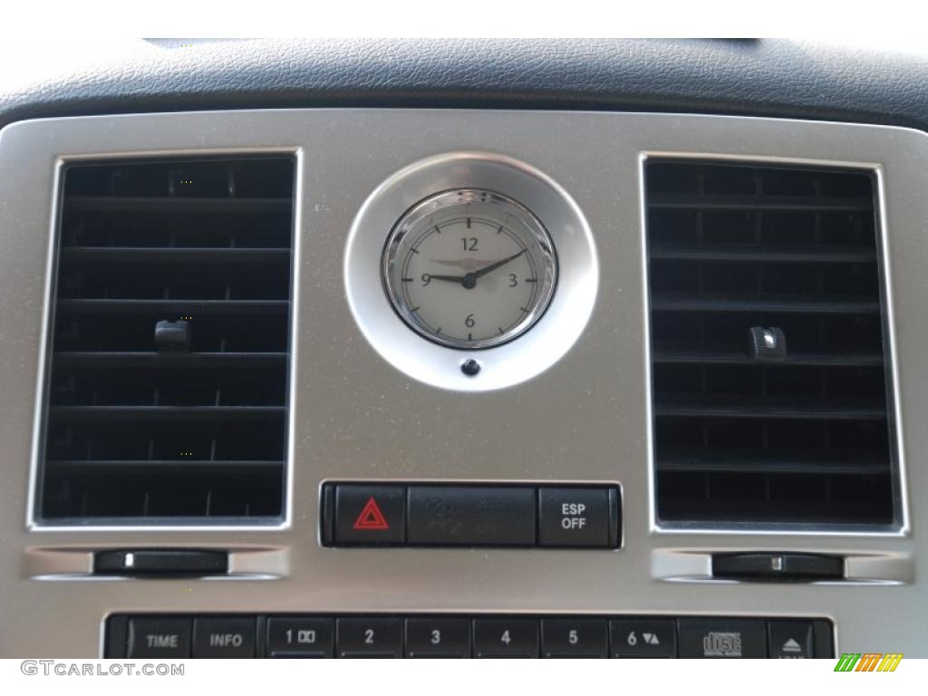 2005 300 C HEMI - Brilliant Black Crystal Pearl / Dark Slate Gray/Light Graystone photo #21