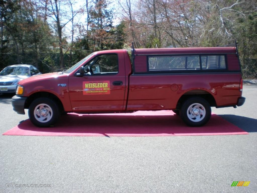 2004 F150 XL Heritage Regular Cab - Toreador Red Metallic / Medium Graphite photo #11