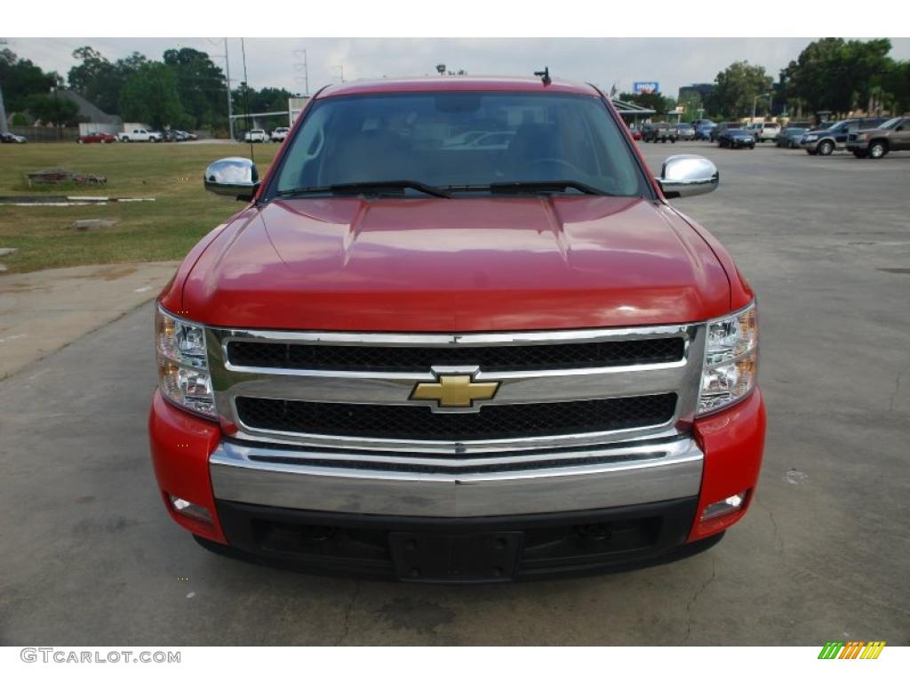 2008 Silverado 1500 LT Crew Cab - Victory Red / Ebony photo #2