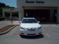 Super White - Camry LE Photo No. 2