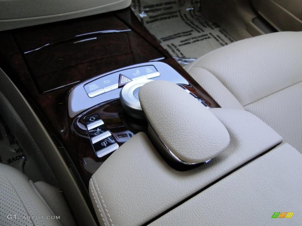 2011 Mercedes-Benz S 550 Sedan Controls Photo #48369205