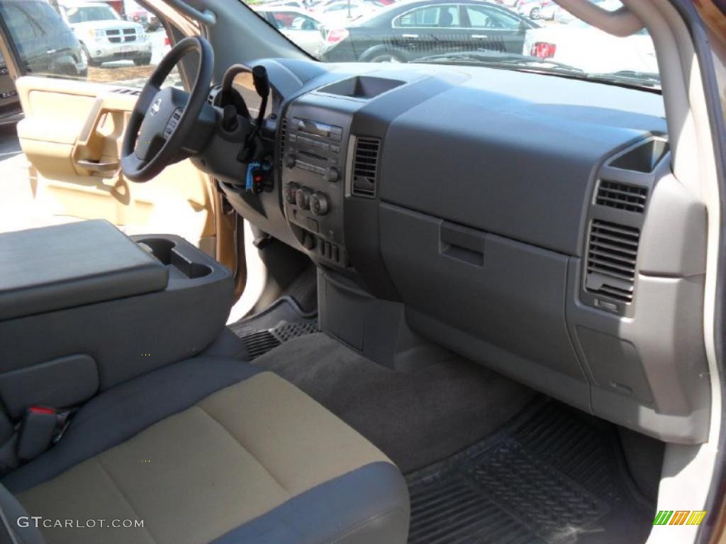 2004 Titan XE Crew Cab - Copper / Sand/Steel photo #21
