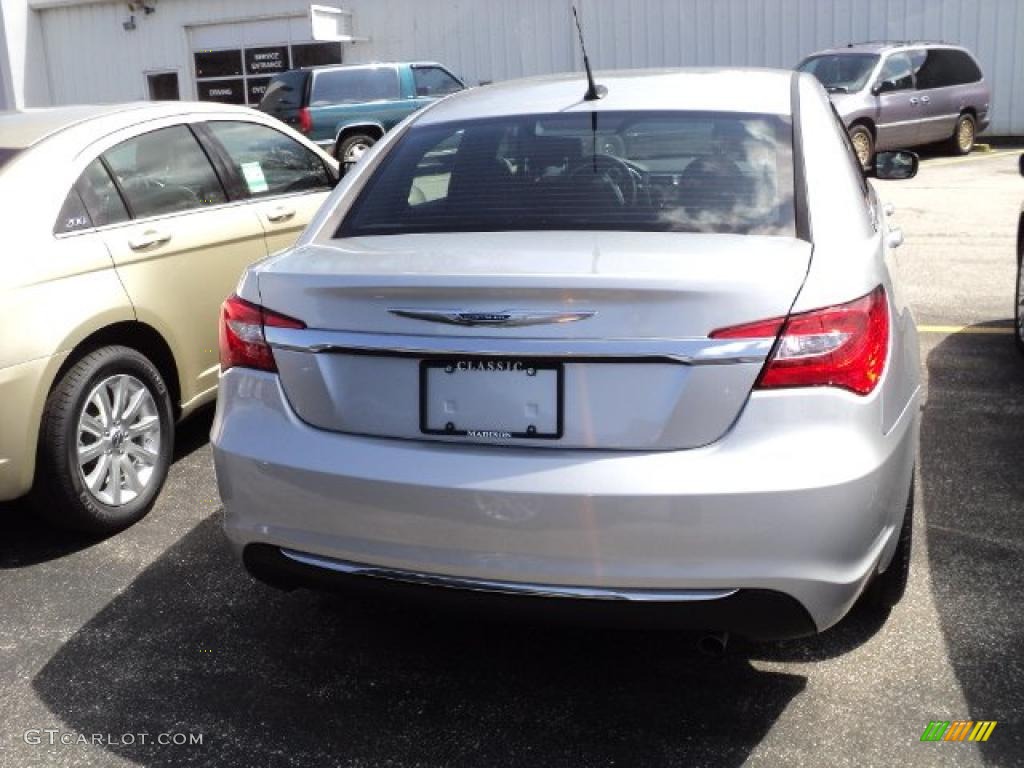 Bright Silver Metallic 2011 Chrysler 200 Touring Exterior Photo #48372712