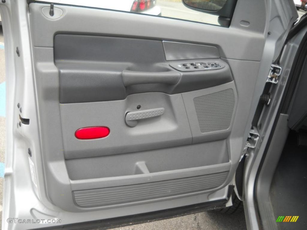 2007 Ram 1500 ST Quad Cab 4x4 - Bright Silver Metallic / Medium Slate Gray photo #8