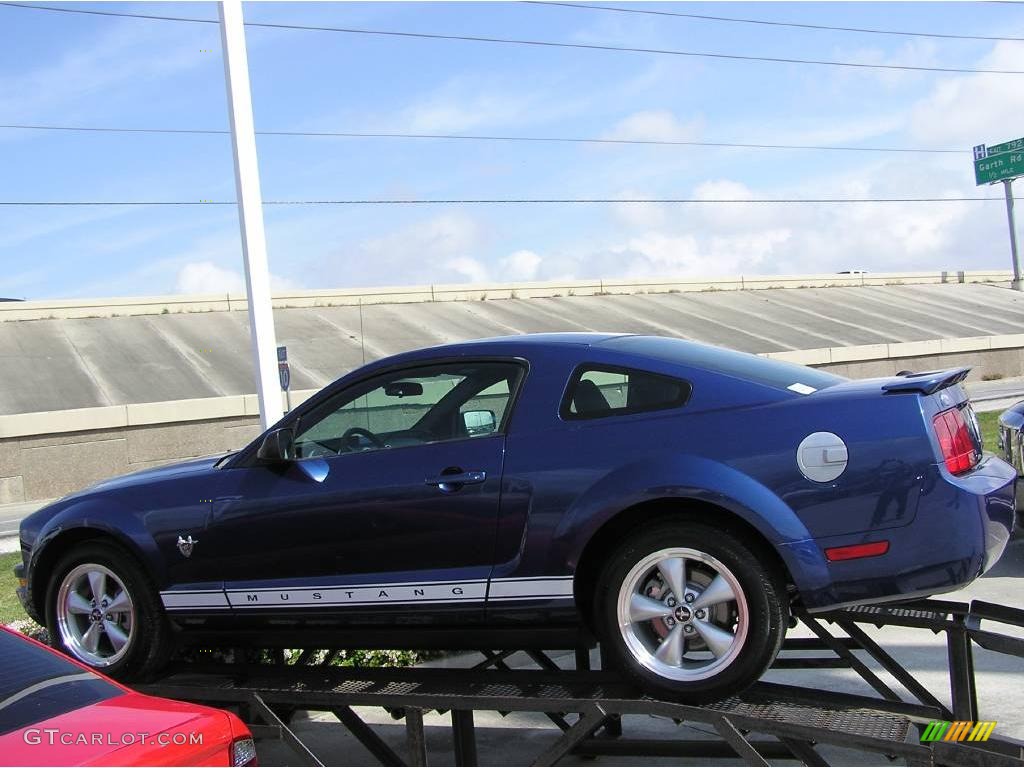 2009 Mustang V6 Premium Coupe - Vista Blue Metallic / Dark Charcoal photo #2