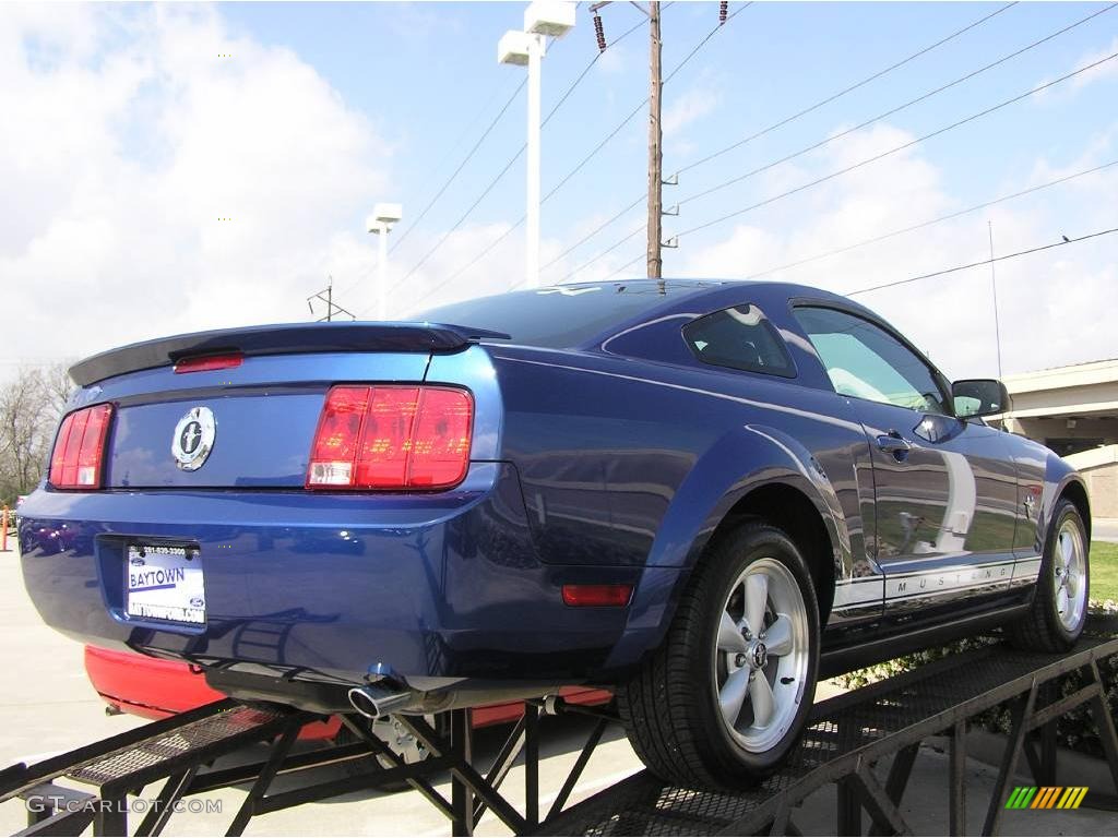 2009 Mustang V6 Premium Coupe - Vista Blue Metallic / Dark Charcoal photo #5