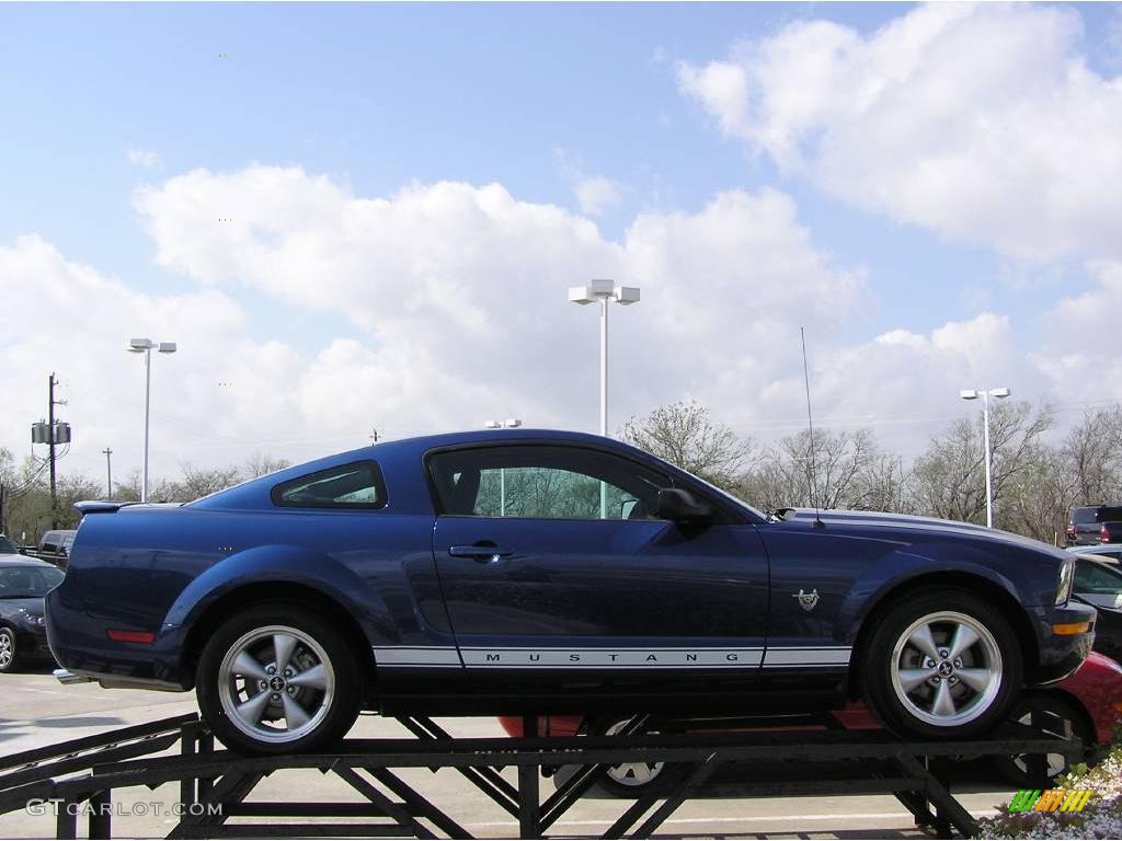 2009 Mustang V6 Premium Coupe - Vista Blue Metallic / Dark Charcoal photo #6