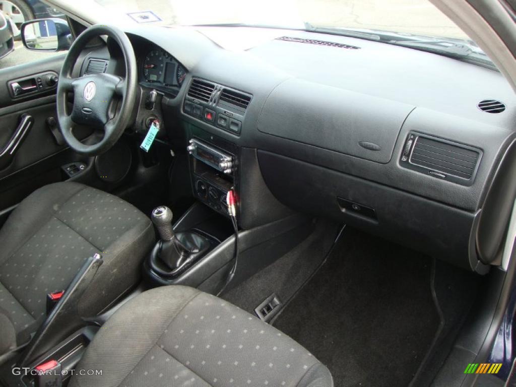 2000 Volkswagen Jetta GL Sedan Black Dashboard Photo #48375461