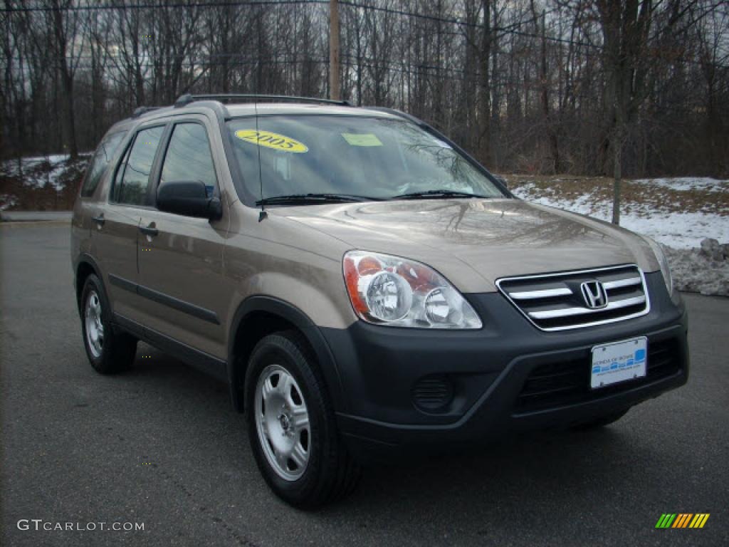 2005 CR-V LX 4WD - Sahara Sand Metallic / Ivory photo #1