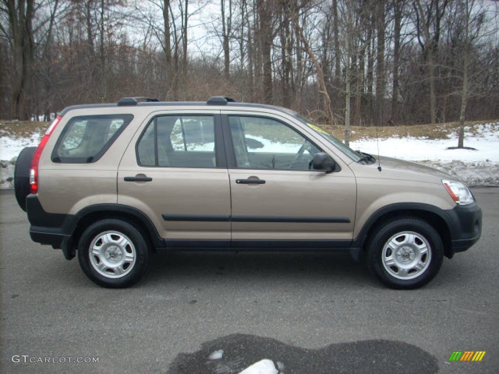 2005 CR-V LX 4WD - Sahara Sand Metallic / Ivory photo #2