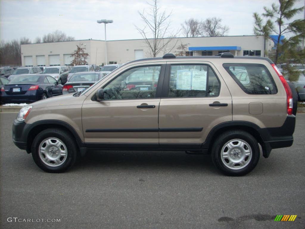 2005 CR-V LX 4WD - Sahara Sand Metallic / Ivory photo #6