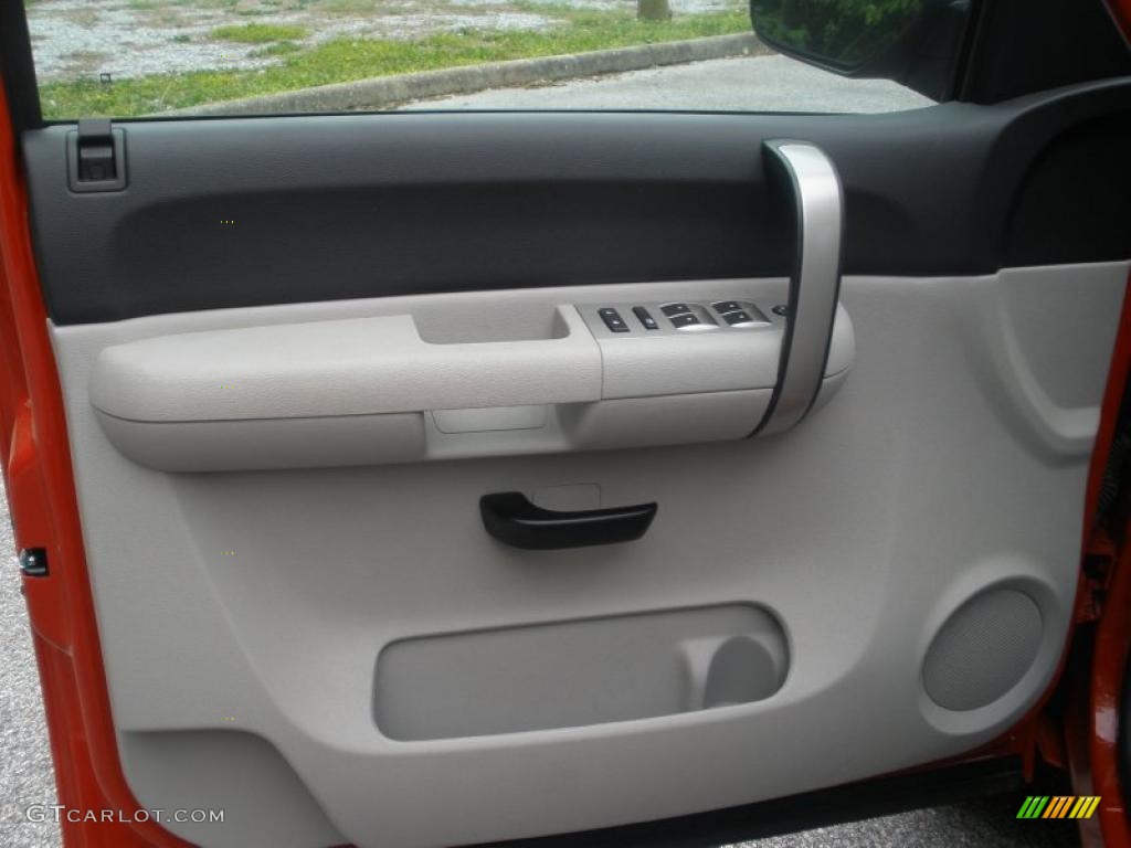 2009 Chevrolet Silverado 1500 LT Crew Cab Light Titanium Door Panel Photo #48377009