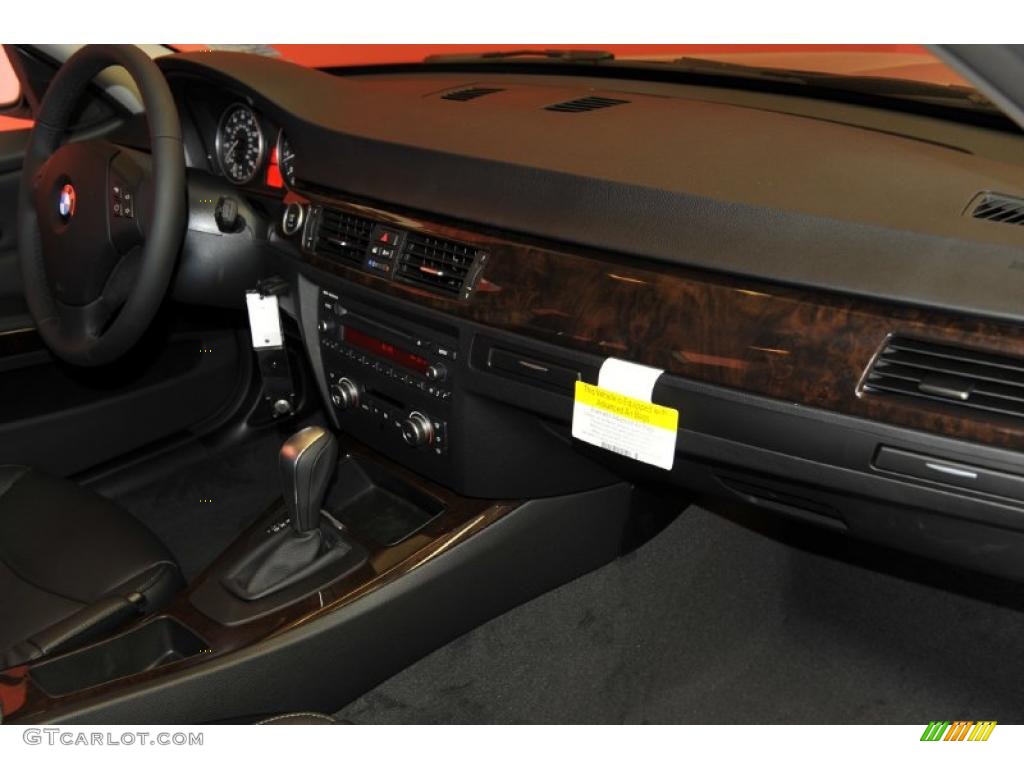 2011 3 Series 328i Sedan - Jet Black / Black Dakota Leather photo #20