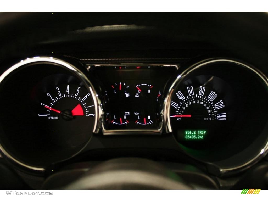 2006 Ford Mustang GT Premium Coupe Gauges Photo #48379004