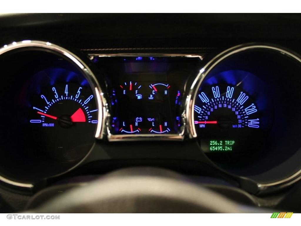 2006 Ford Mustang GT Premium Coupe Gauges Photo #48379016