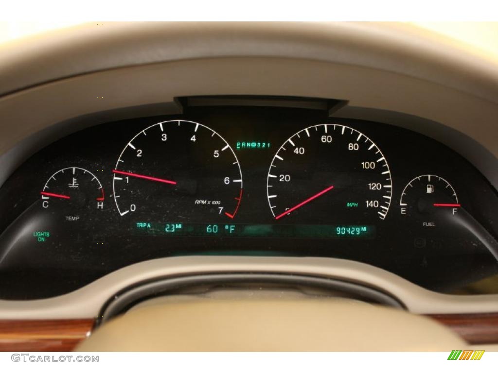 2001 Cadillac Seville SLS Gauges Photo #48379562