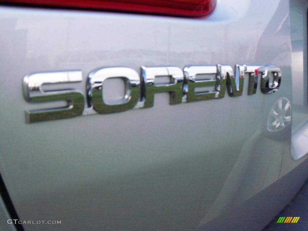 2011 Sorento LX AWD - Bright Silver / Gray photo #7